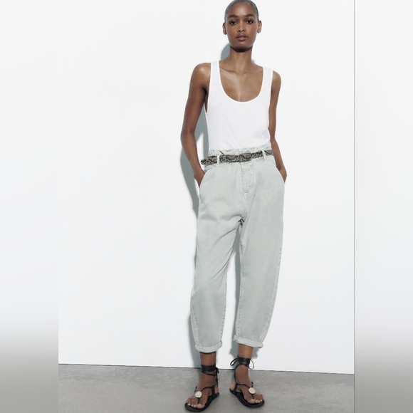 NWT Zara HIGH-WAISTED BELTED BAGGY PAPERBAG Z1975 JEANS Size 2 (fit like a 4-6)) - Picture 1 of 12